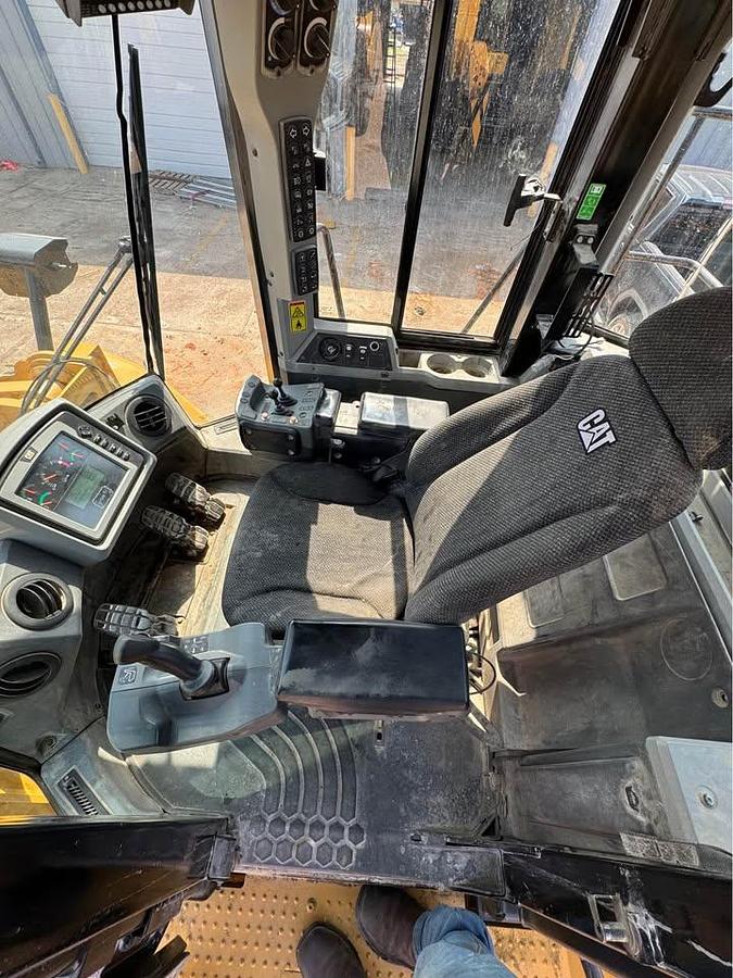 Used 2014 Caterpillar 972K