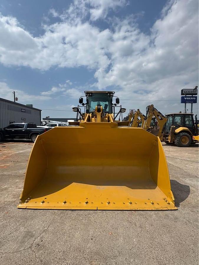 Used 2014 Caterpillar 972K