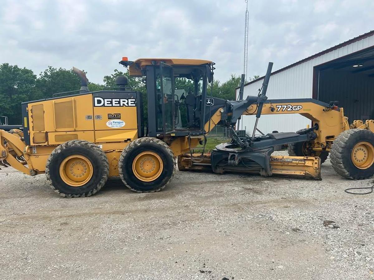 Used 2011 John Deere 772GP