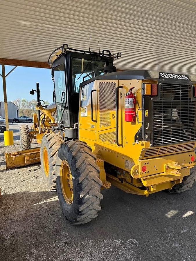 Used 2011 Caterpillar 120M