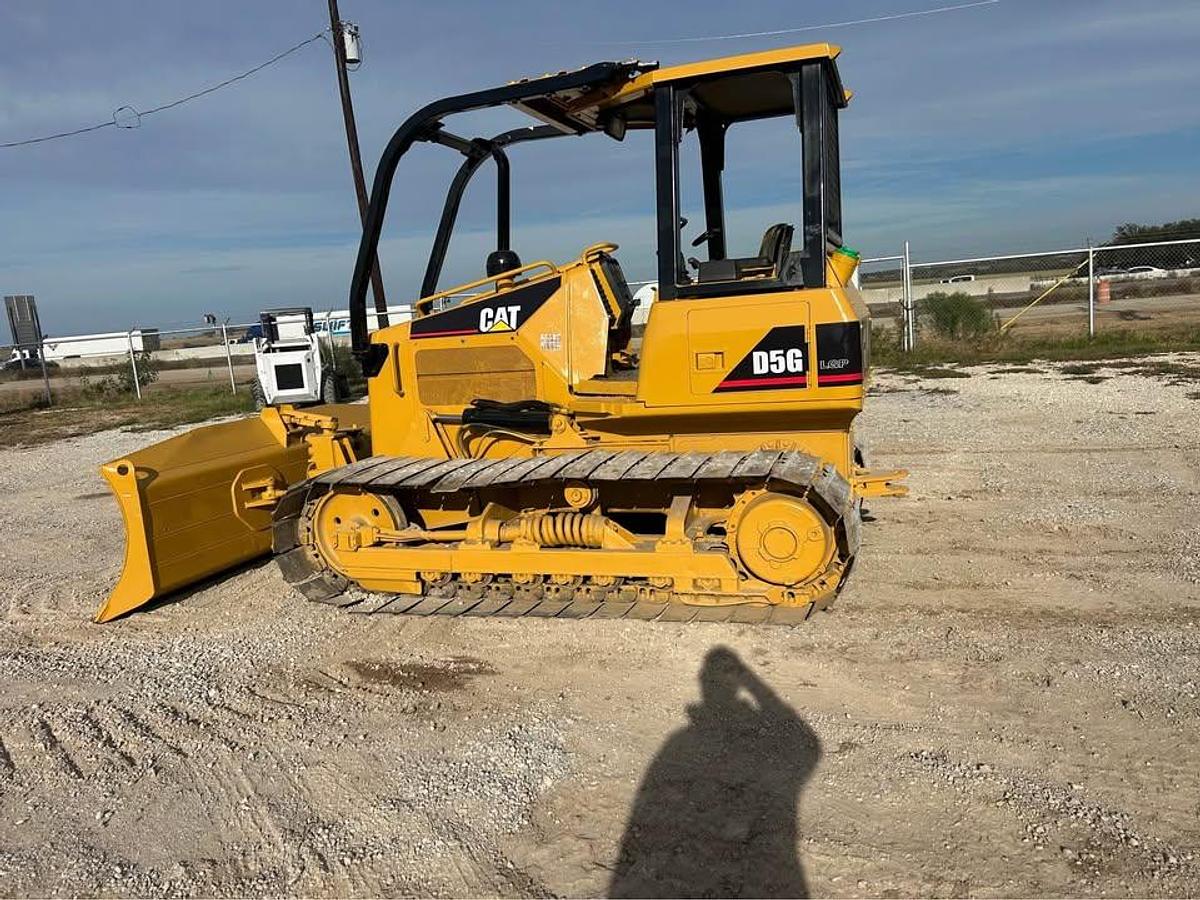 Used 2006 Caterpillar D5G LGP