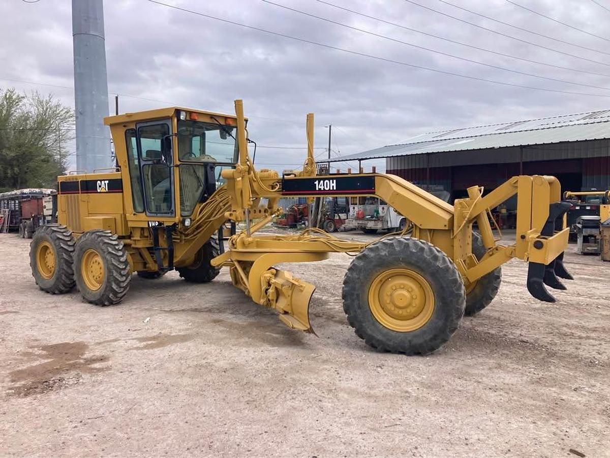 Used 1999 Caterpillar 140H