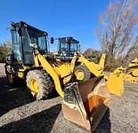 2019 CAT 908M