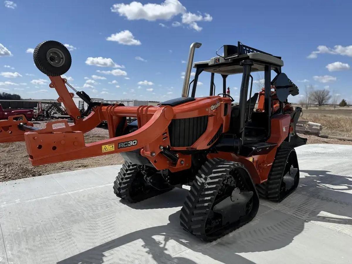 Used 2016 DITCH WITCH RT125 Quad Plow - Free Shipping 