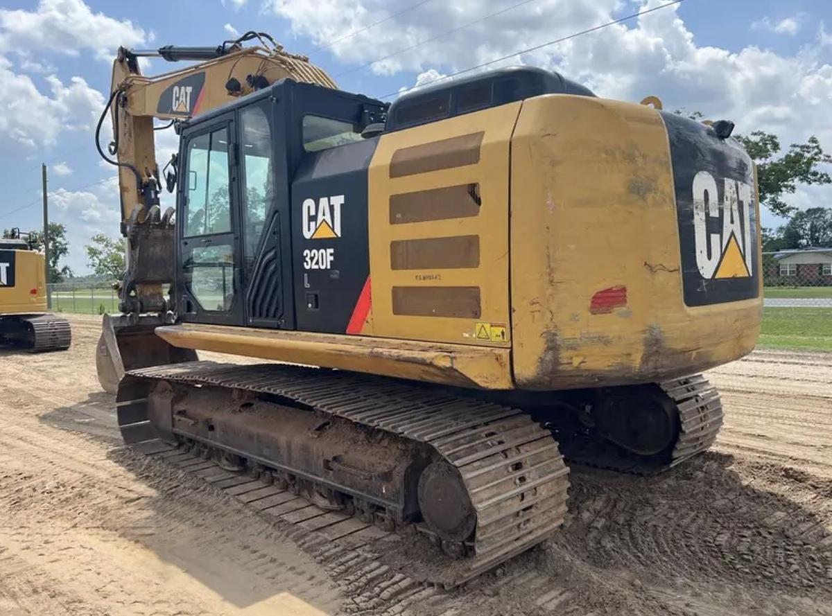 Used 2017 Caterpillar 320FL