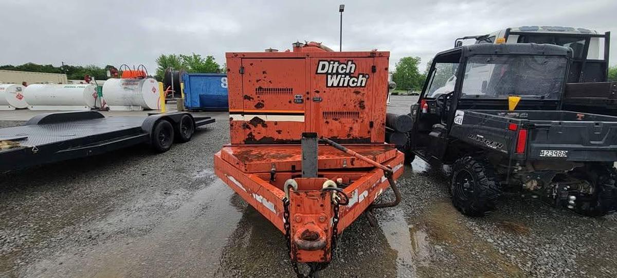 Used 2012 Ditch Witch FX30 w/ Attatchments  Ditch Witch FX30