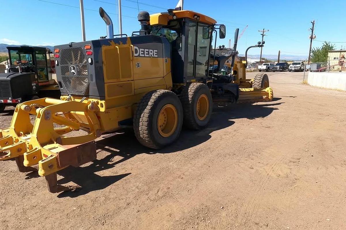 Used 2015 John Deere 872GP