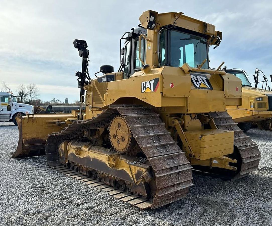 Used 2014 Caterpillar D6T LGP