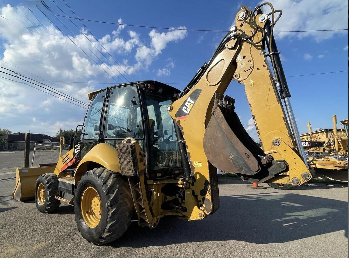 Used 2014 Caterpillar 420F