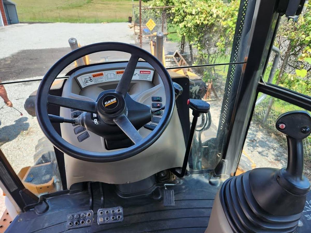 Used 2015 CASE 580SN