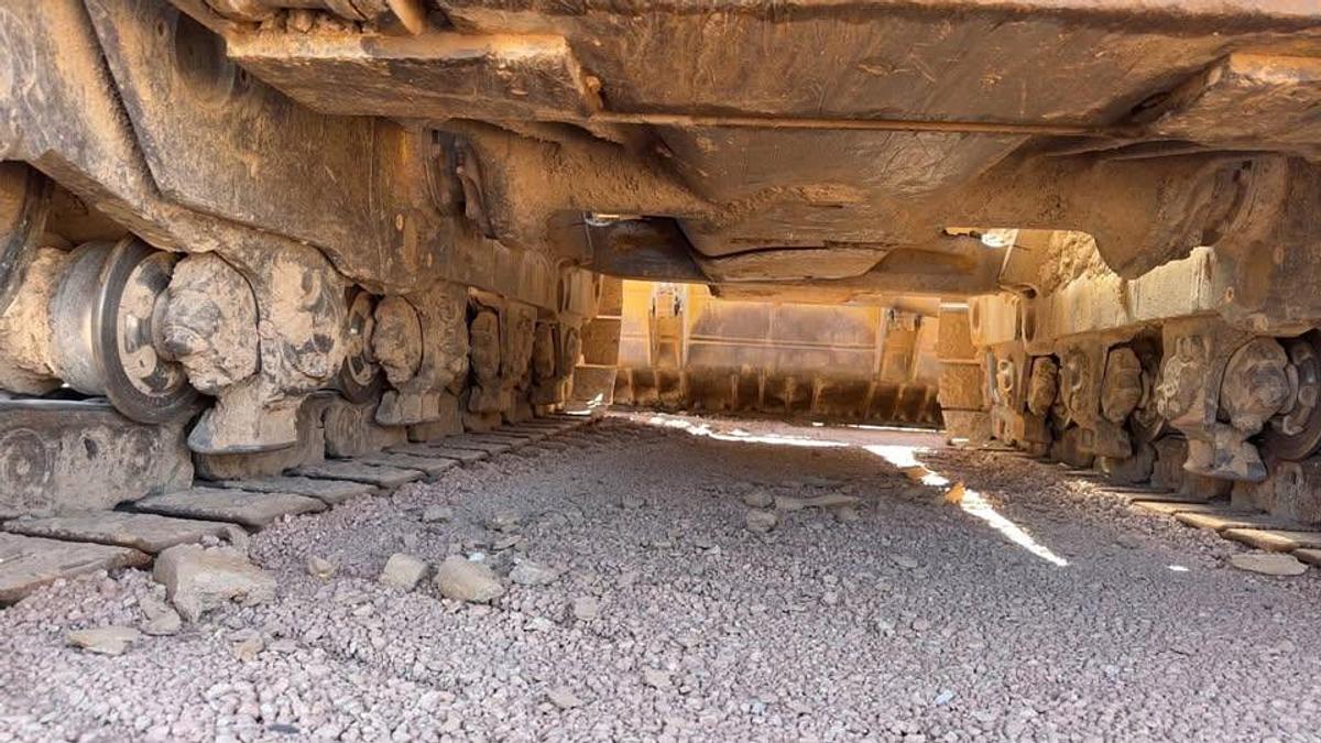 Used 2004 Caterpillar D8R Series II Dozer