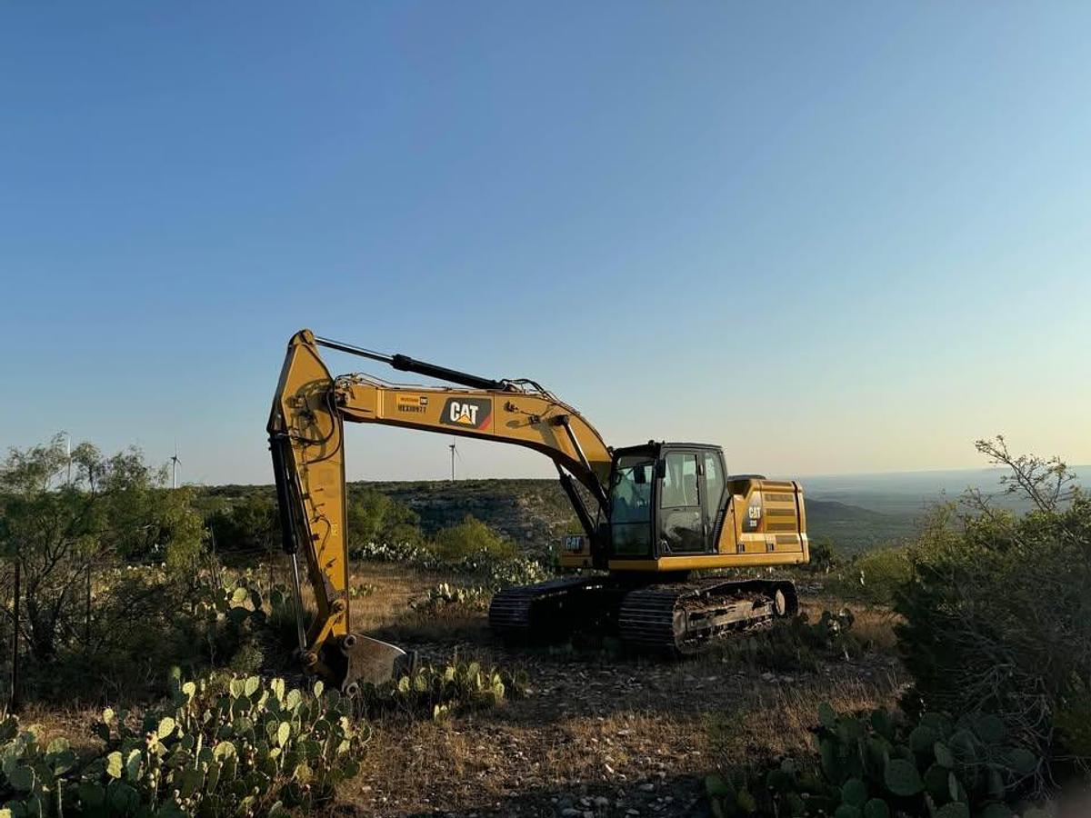 Used 2019 Caterpillar 320