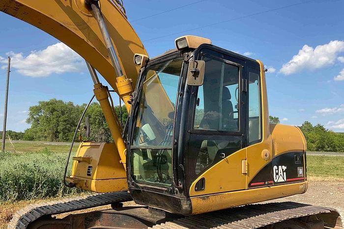 Used 2004 Caterpillar 320CLU