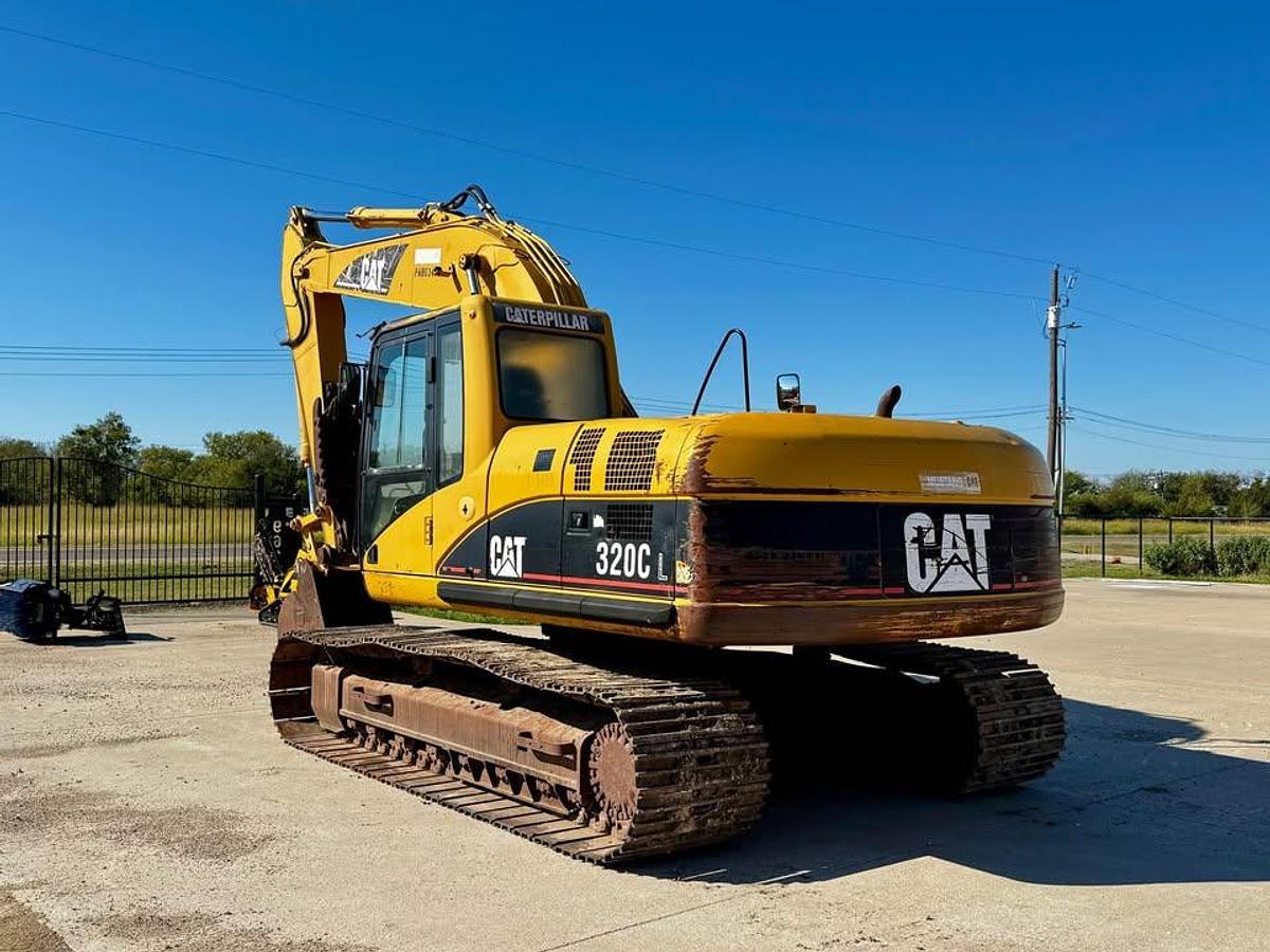 Used 2005 Caterpillar 320CL