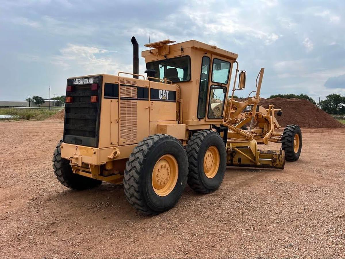Used 2001 CAT 120H