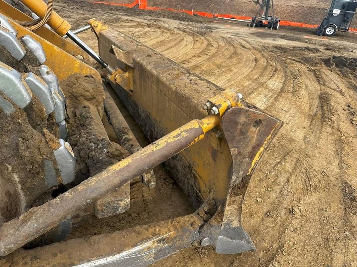 Used 2012 Caterpillar 815f2