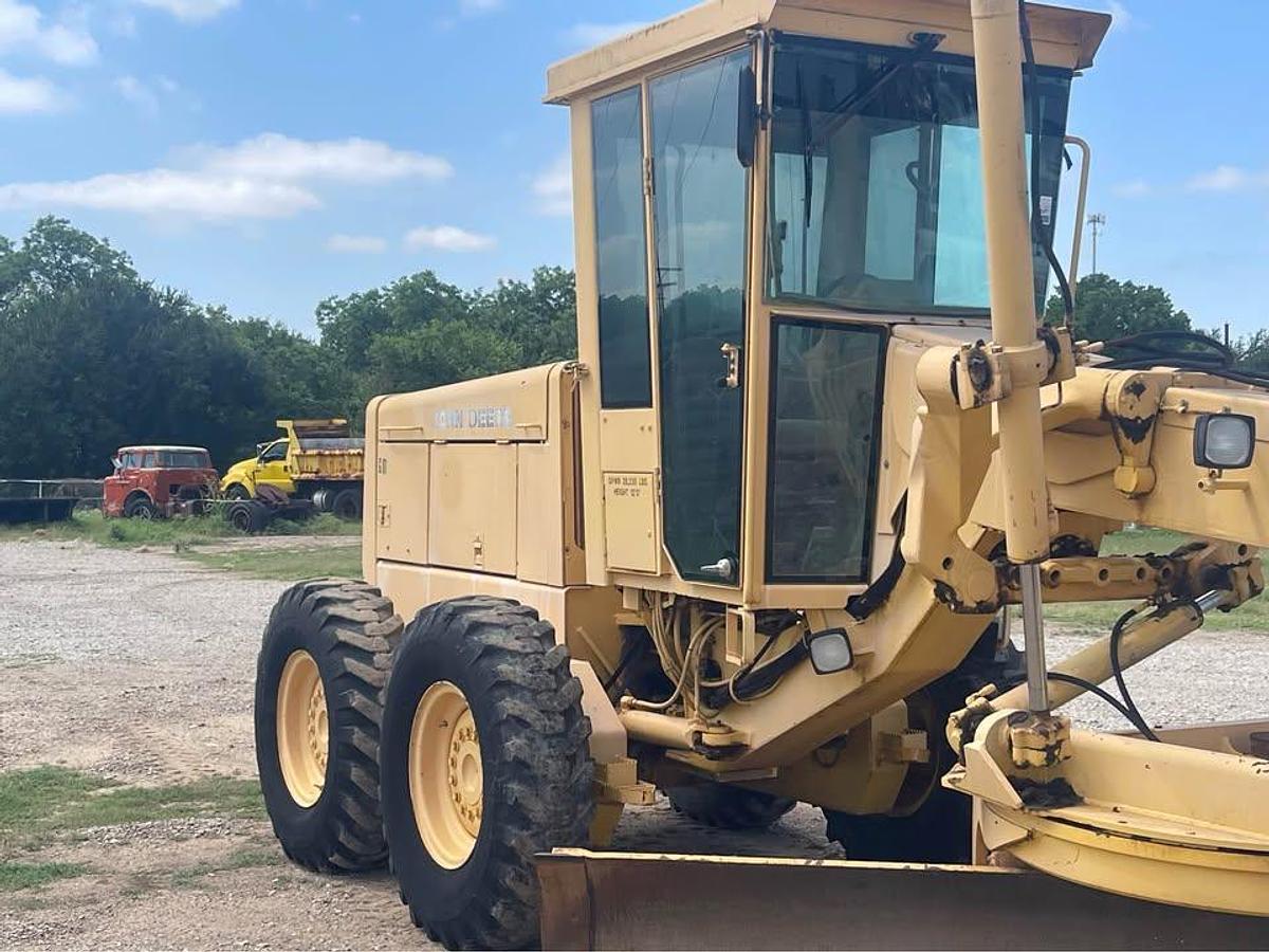 Used 1994 John Deere 670B