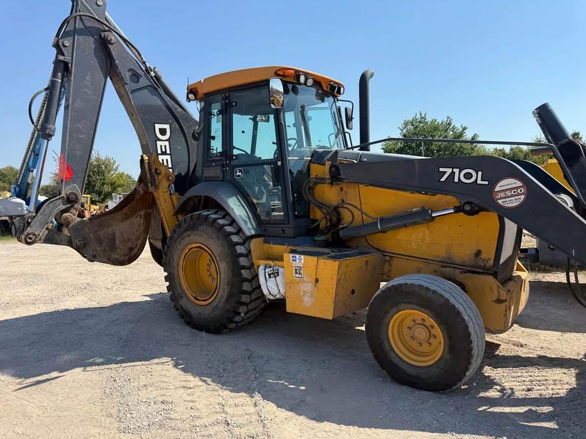 Used 2016 John Deere 710L