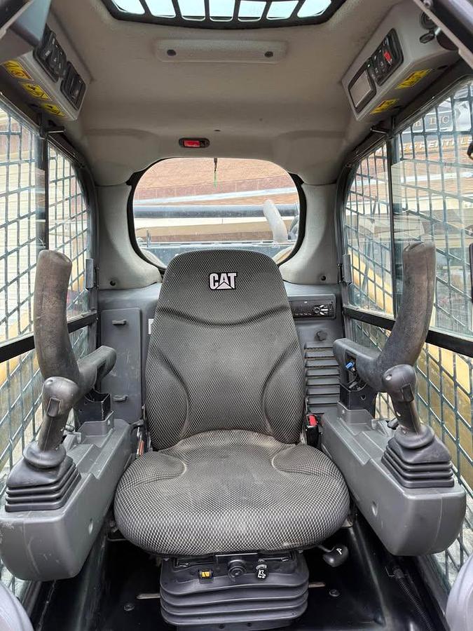 Used 2020 CAT 299d3 Skid Steer