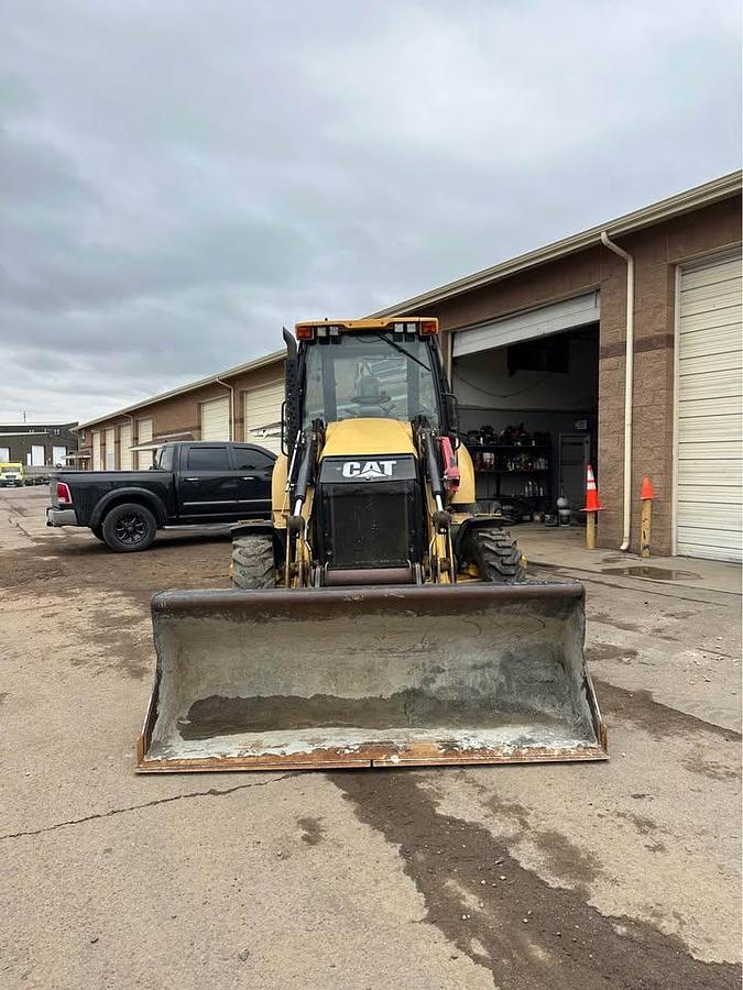 Used 2012 CAT 420F