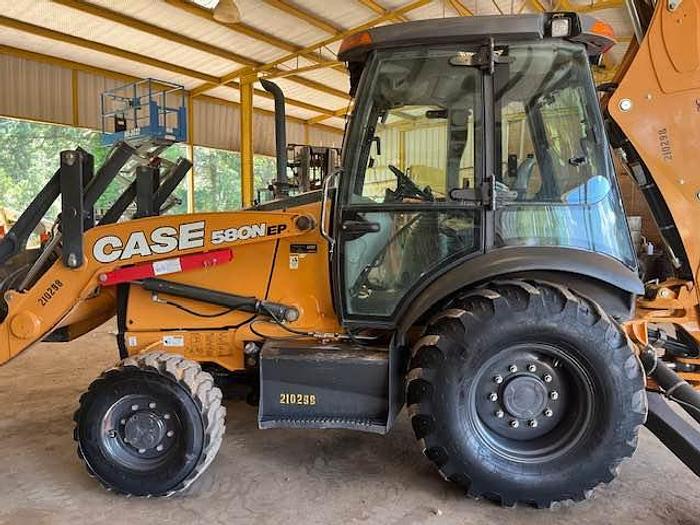 Used 2018 Case 580N EP