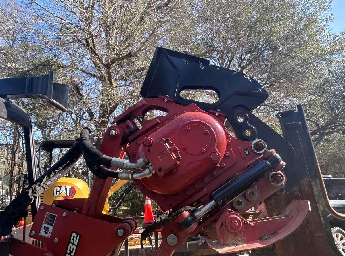 Used 2005 DITCH WITCH RT115H