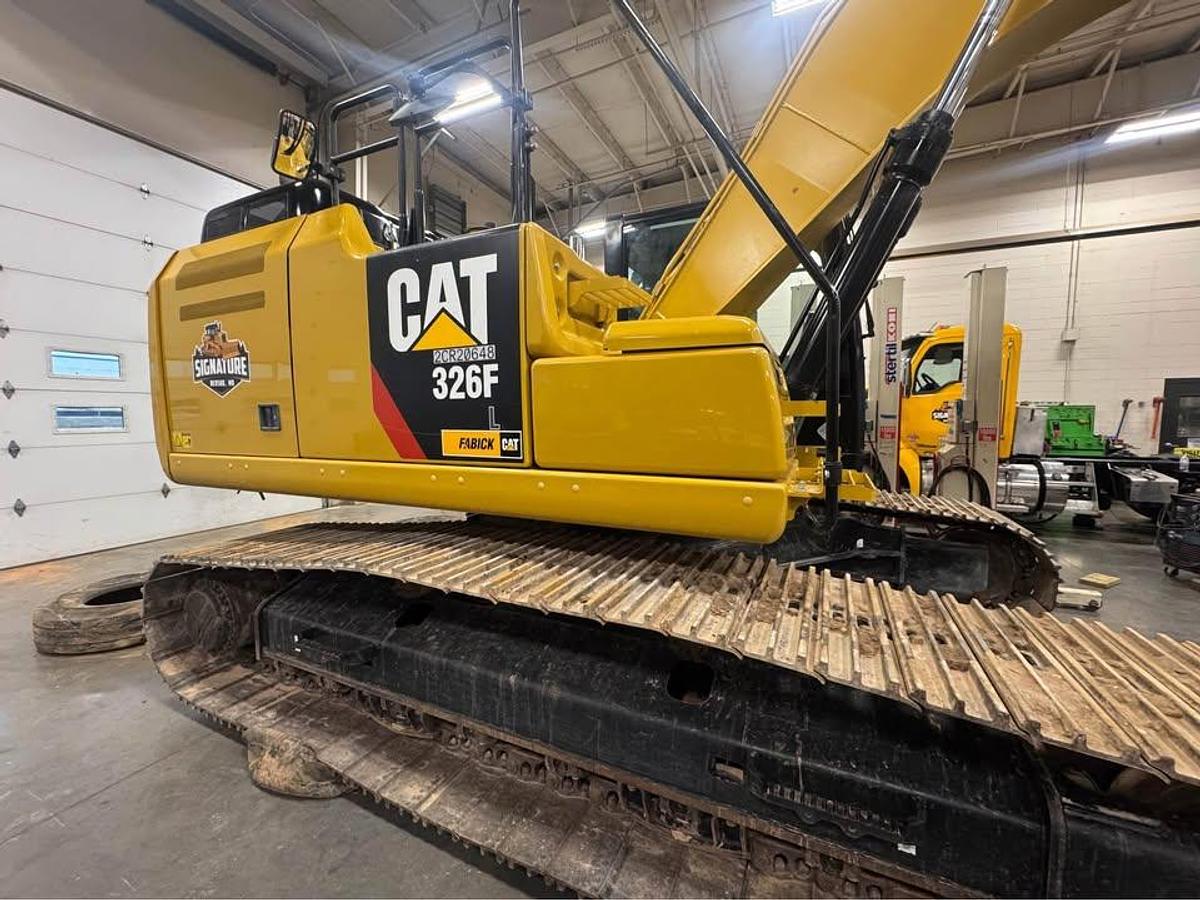 Used 2019 Caterpillar 326FL