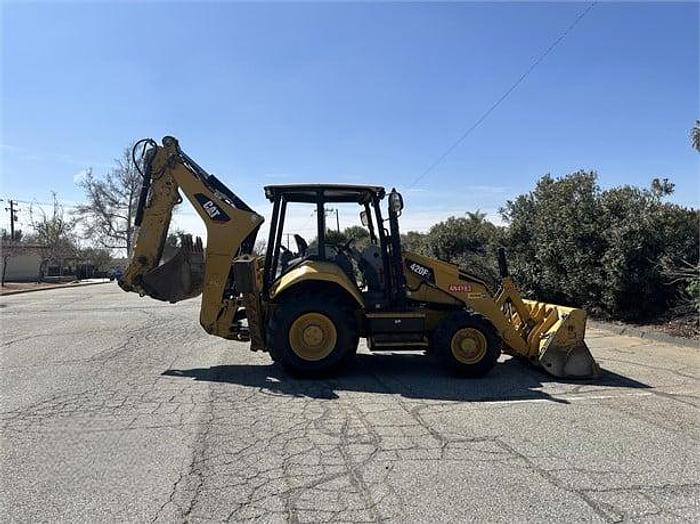 Used 2014 CATERPILLAR 420F2