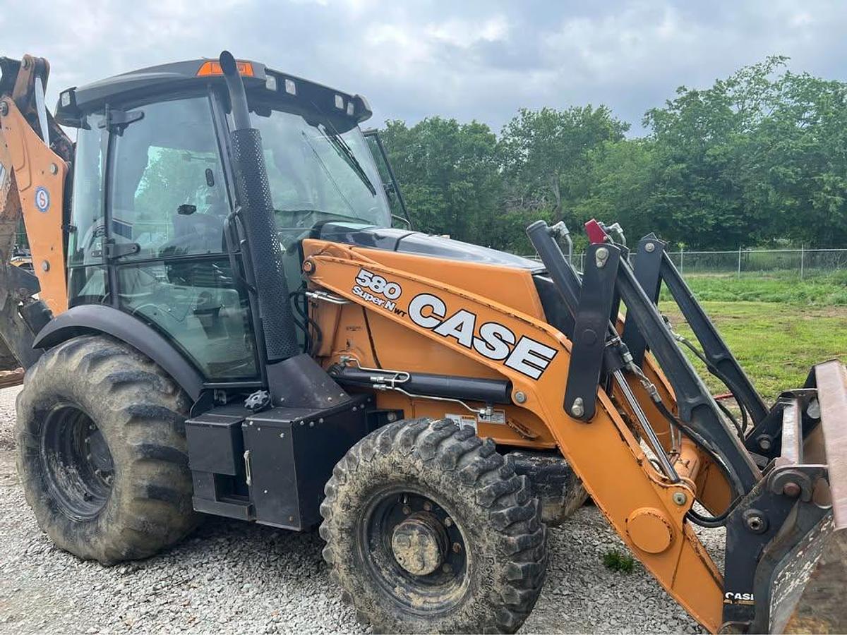 Used 2019 Case 580SN