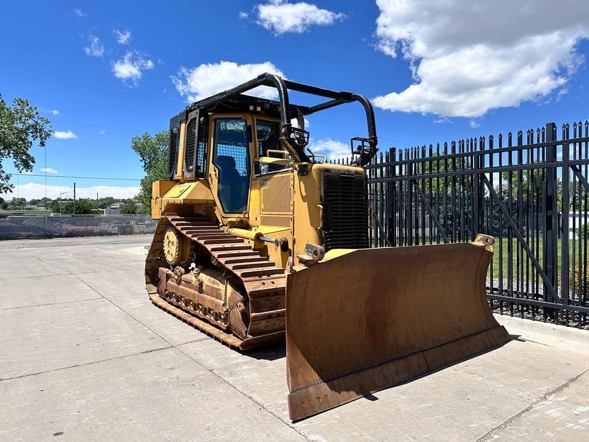 Used 2004 Caterpillar D6N XL