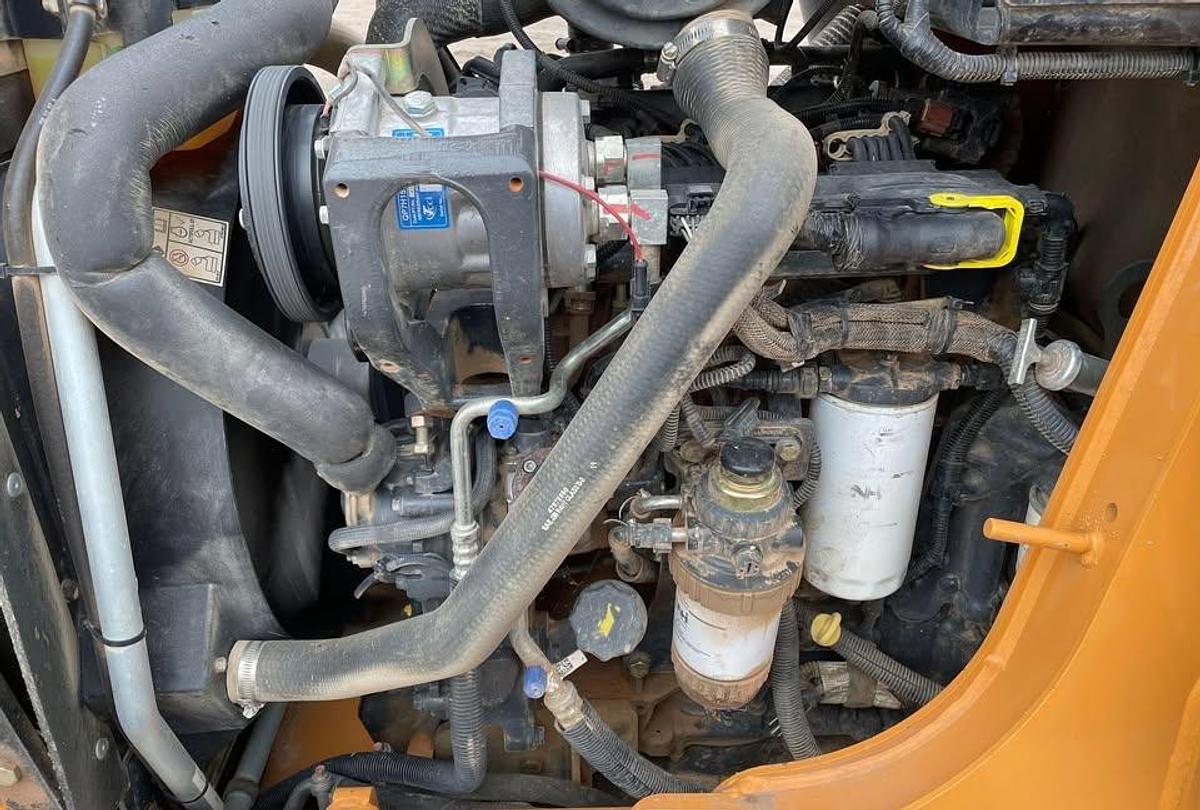 Used 2018 Case 580N EP