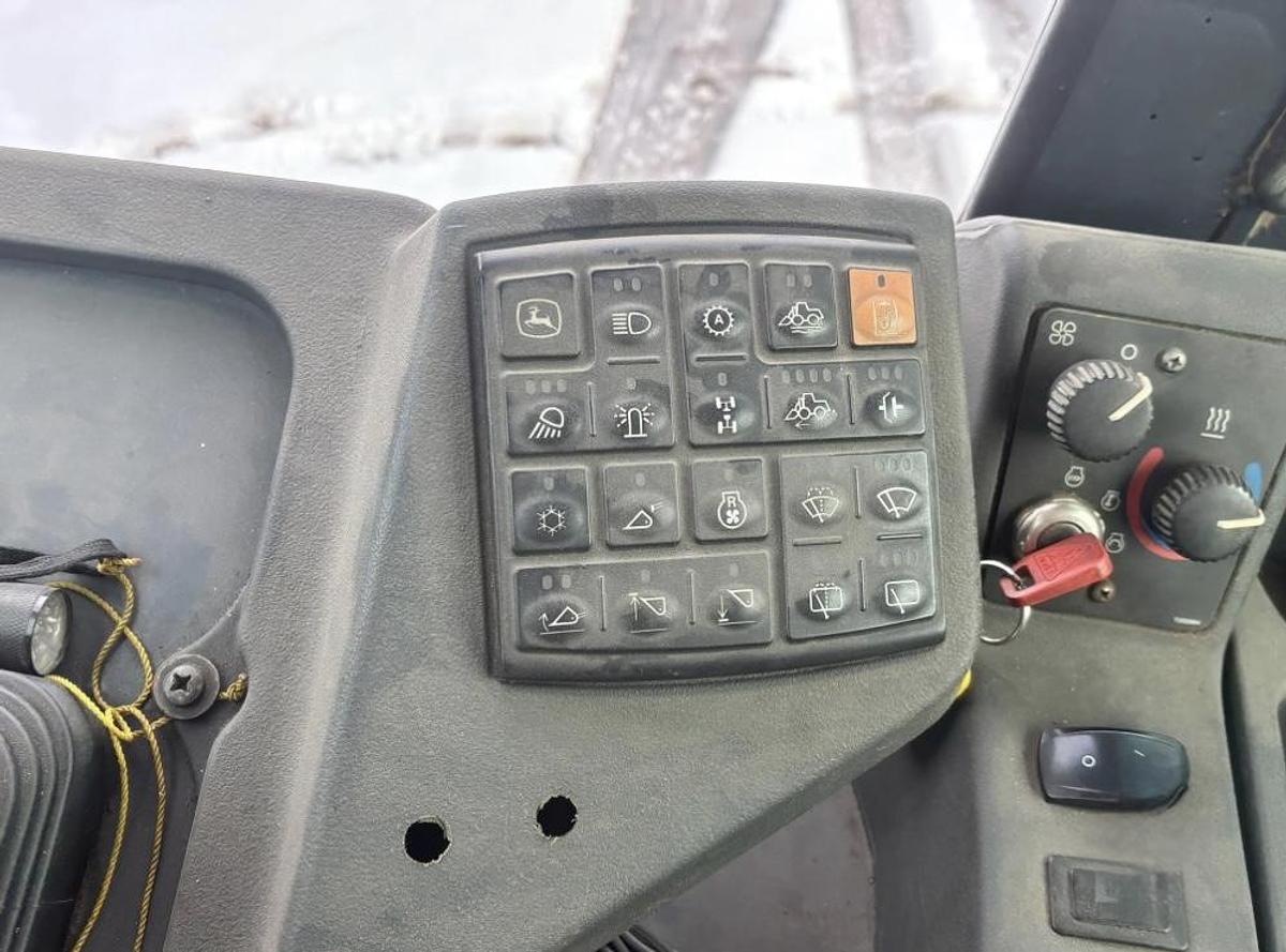 Used 2004 John Deere 544J