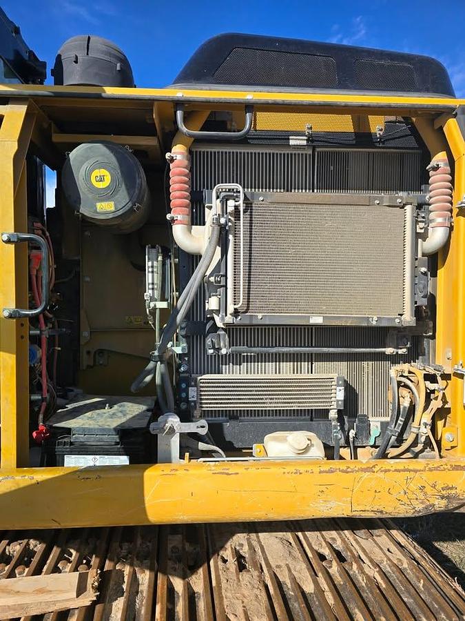 Used 2014 Caterpillar 320EL