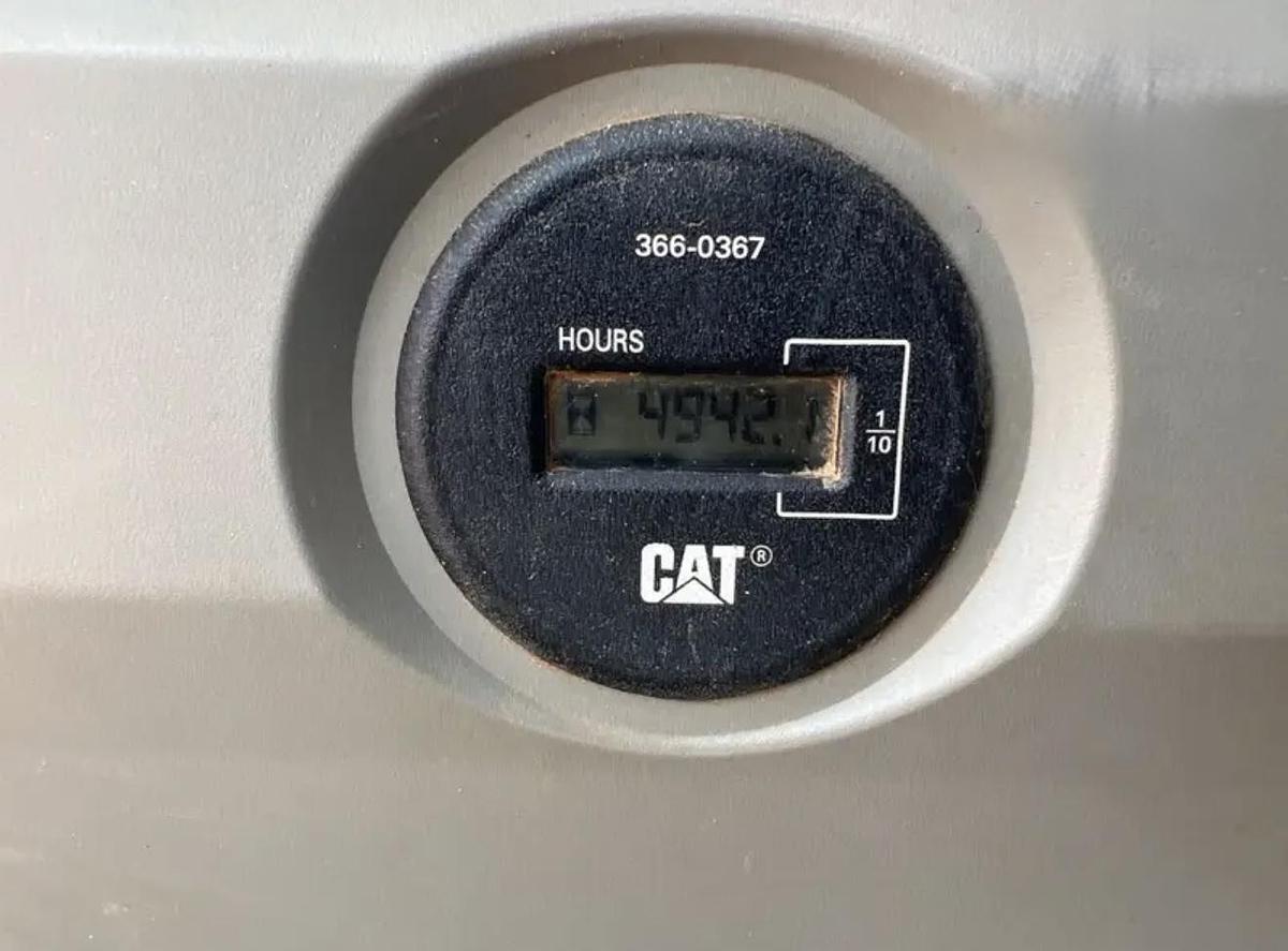 Used 2017 Caterpillar 320FL