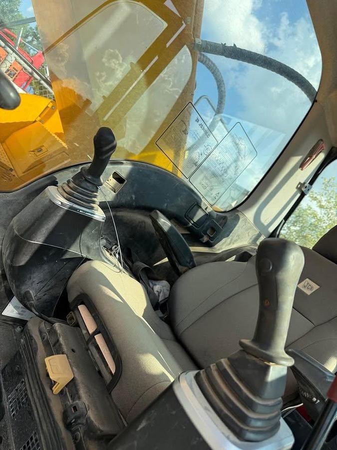 Used 2016 John Deere 710L