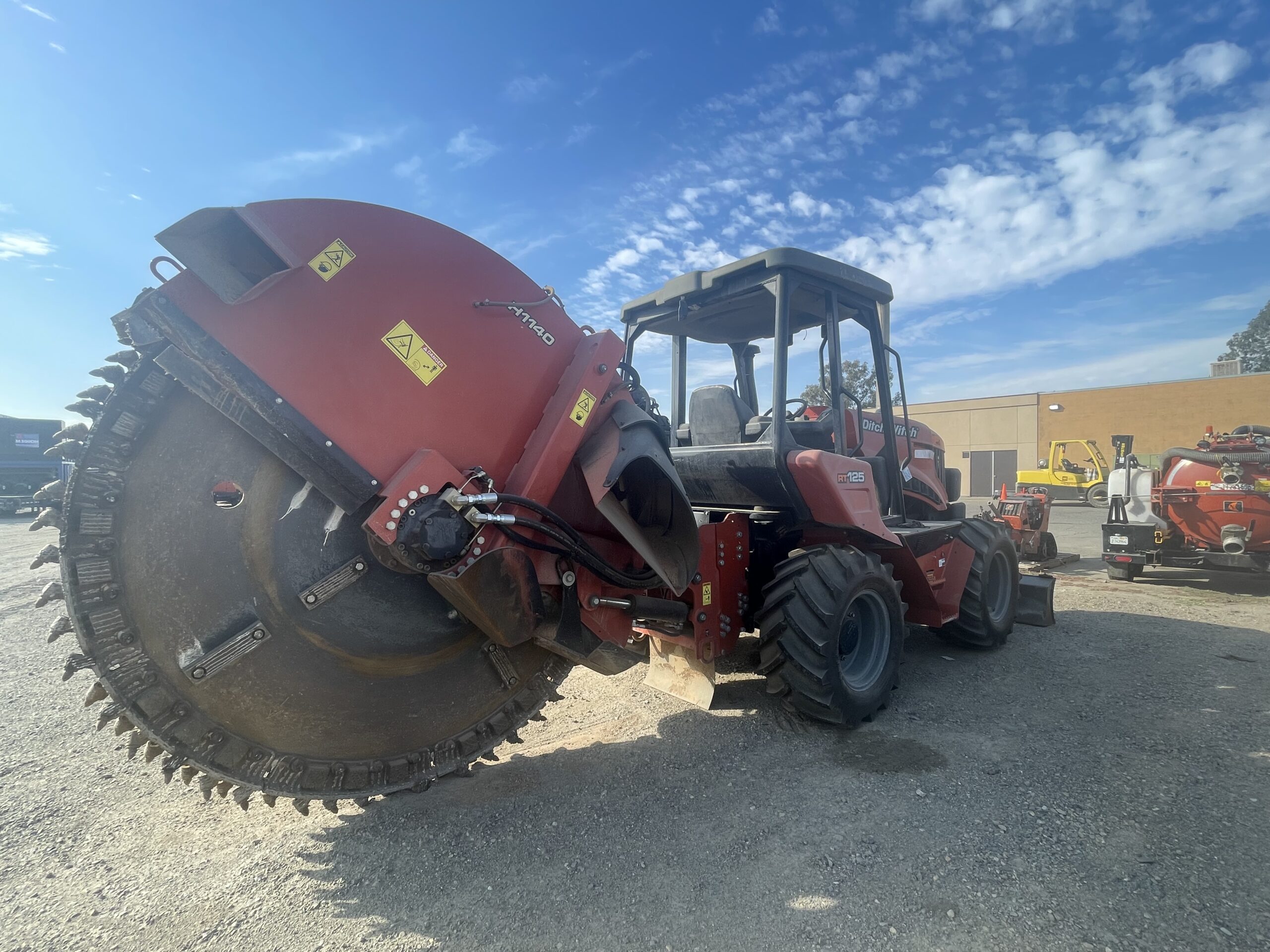 DITCH WITCH RT-125