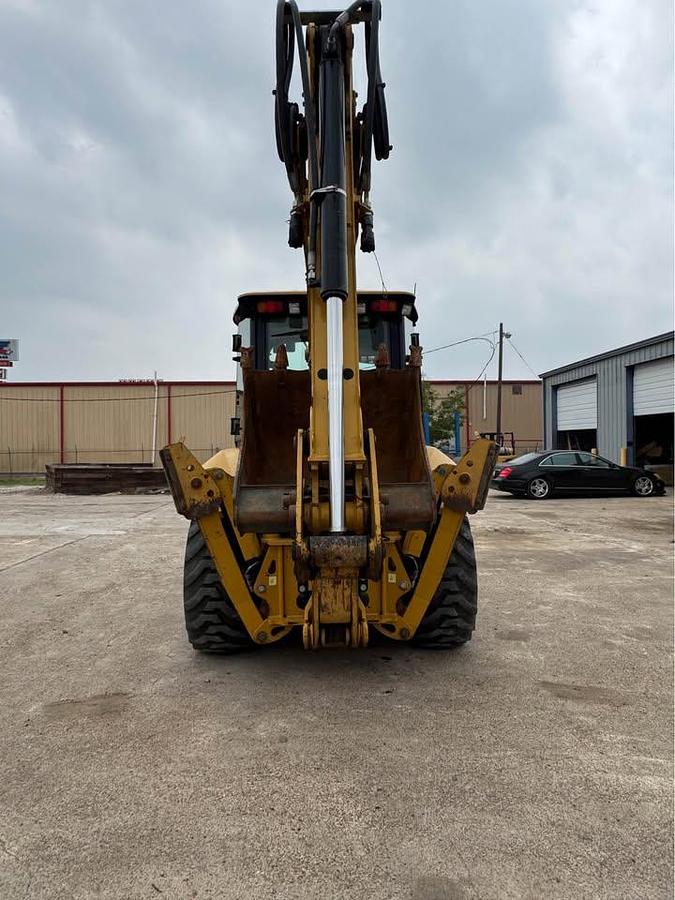 Used 2017 Caterpillar 420 F2