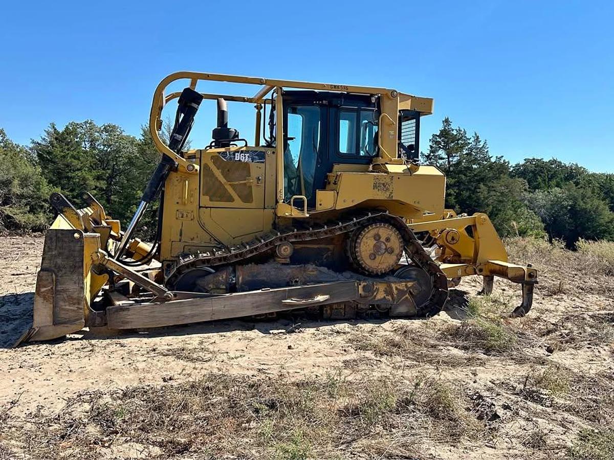 Used 2012 Caterpillar D6T