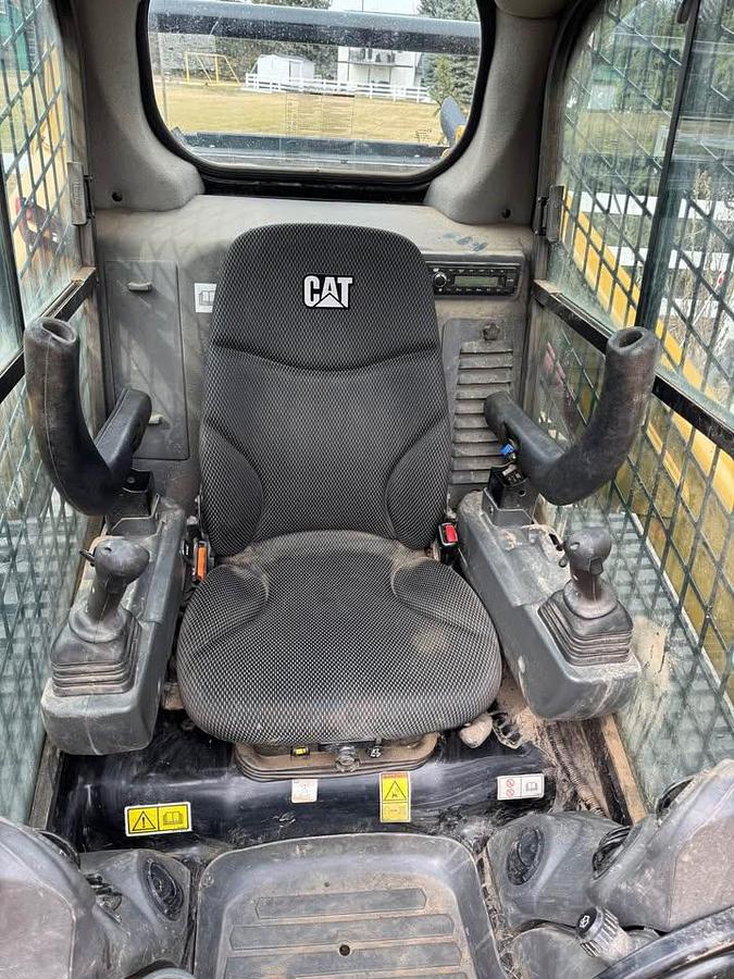 Used 2022 CAT 259D3 Compact Track Loader