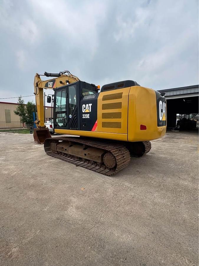 Used 2014 CAT 320 E-2