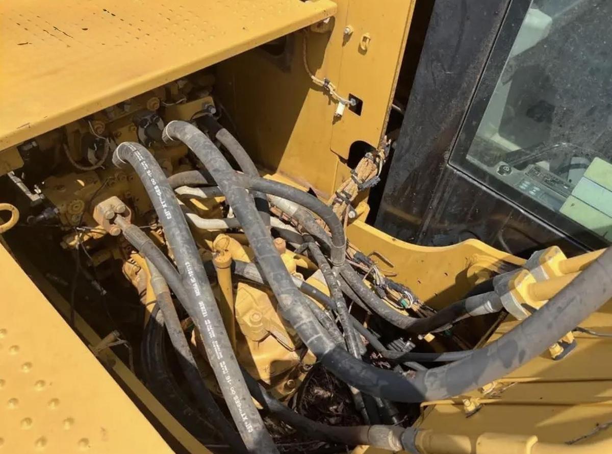 Used 2017 Caterpillar 320FL