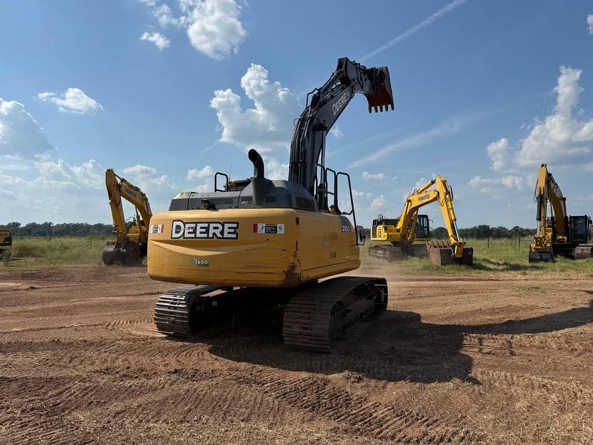 Used 2019 John Deere 210G LC