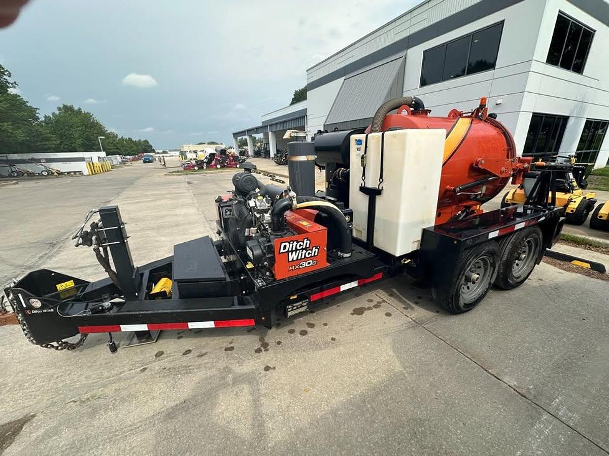 Used 2020 Ditch Witch HX30G