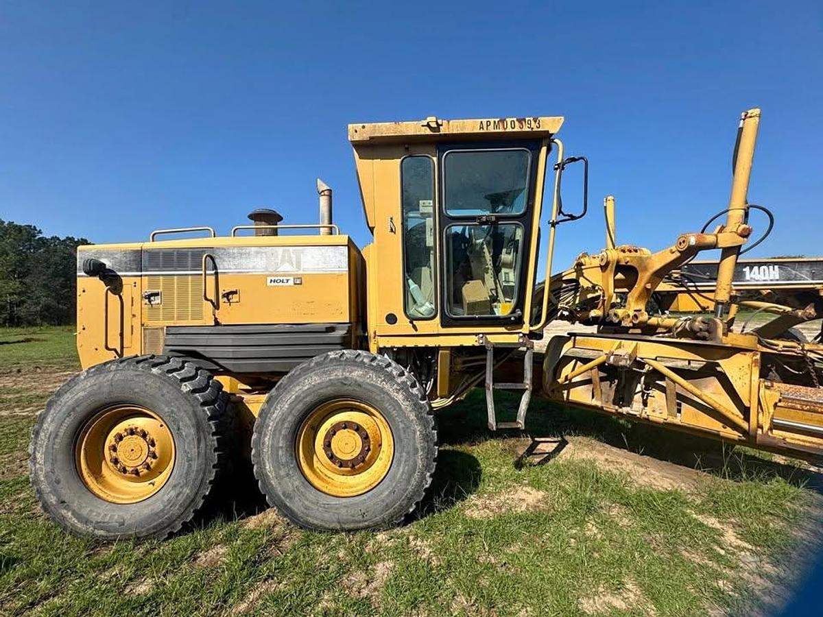 Used 2003 Caterpillar 140H