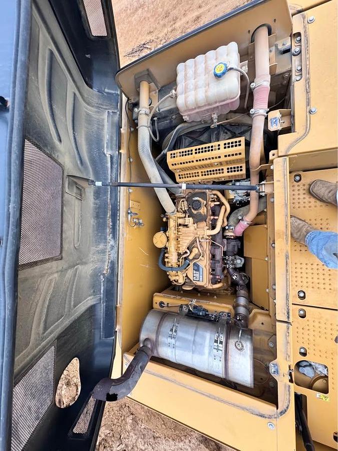 Used 2014 Caterpillar 320E