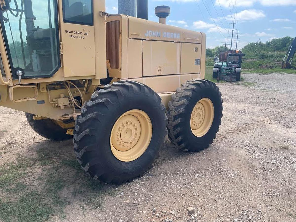 Used 1994 John Deere 670B