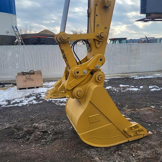 Used 2023 CAT 320