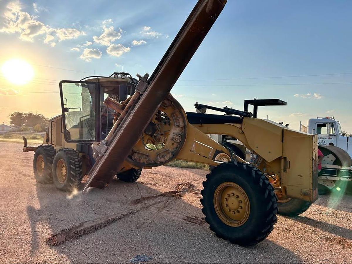 Used 2012 Caterpillar 140M