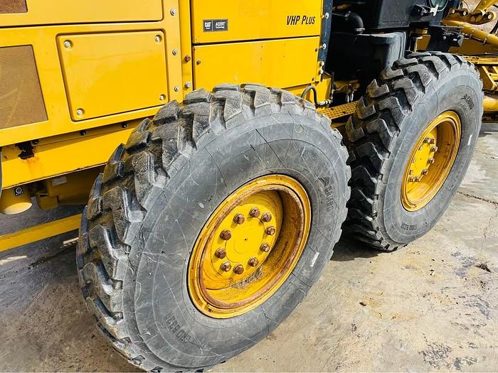 Used 2013 CATERPILLAR 120m2