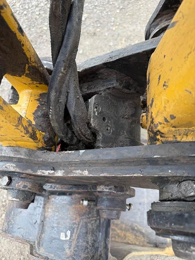 Used 2017 Caterpillar 305.5E2 CR Mini Excavator